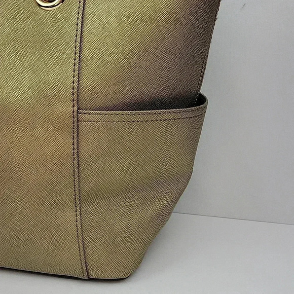 Calvin Klein Saffiano Tote Gold w/ Gold tone Chain Detail - Picture 8 of 16